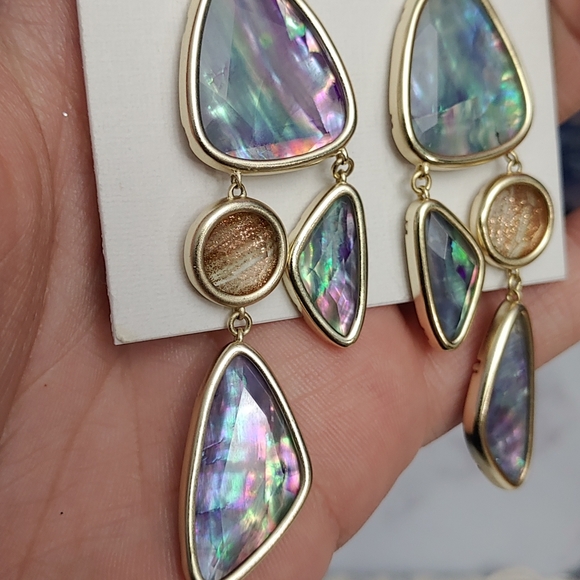 Kendra Scott Margot Earrings - Picture 2 of 5